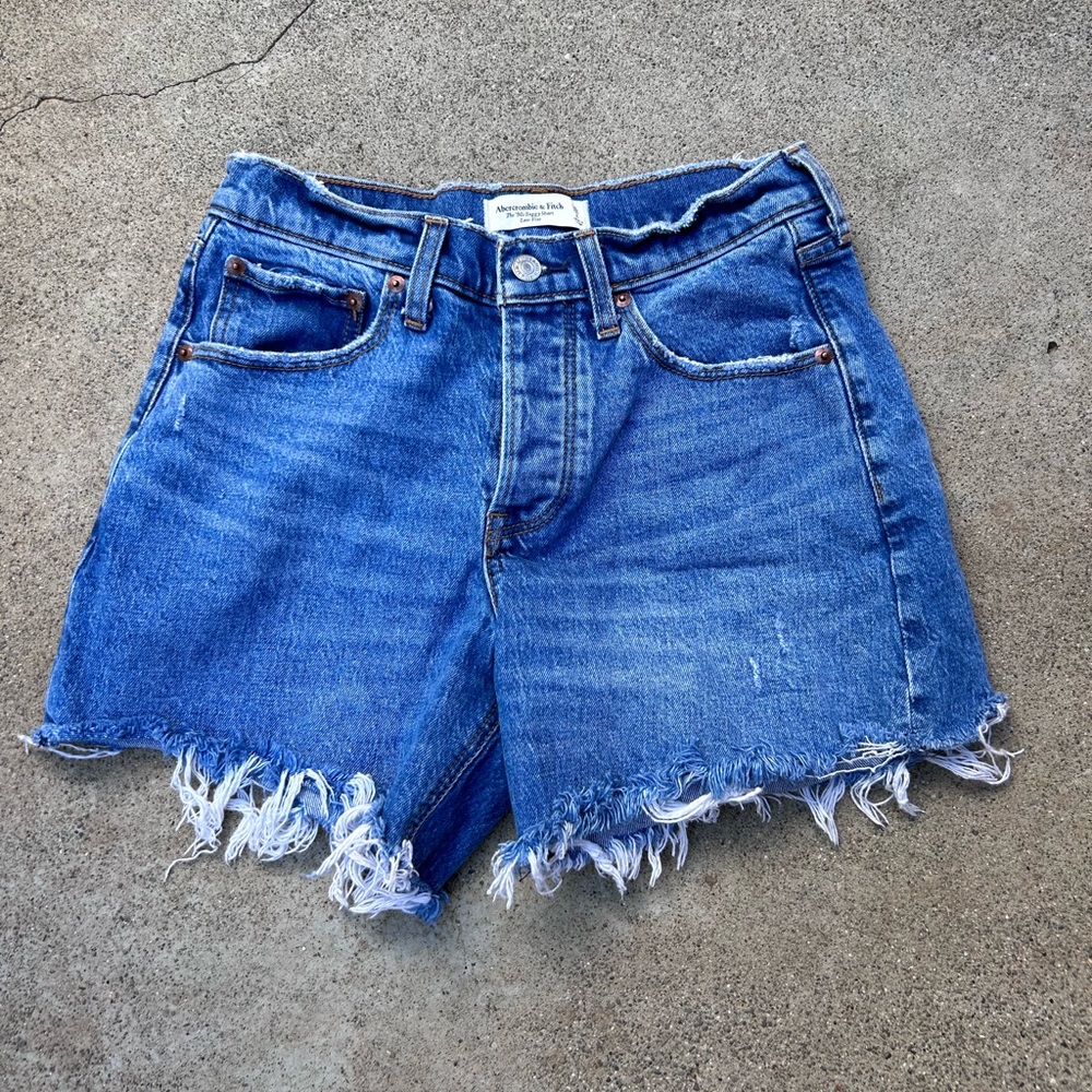 Abercrombie The 90’s Baggy Short Low Rise Jean Shorts